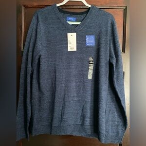NWT Men’s Merino Blend V-neck Sweater